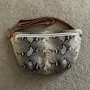 Clare V. Grande Fanny